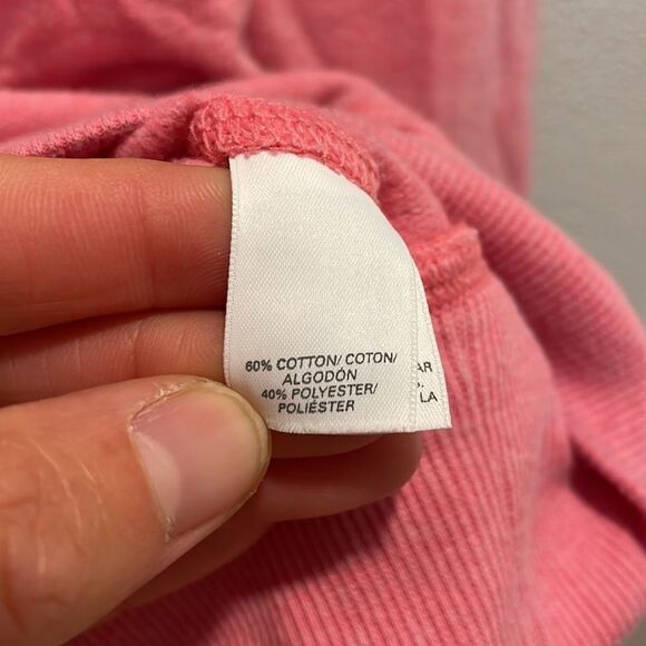 Victoria Secrets woman’s pink sweatshirt that says VS with snowflakes - Picture 10 of 11